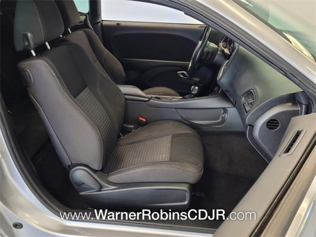 2015 Dodge Challenger - $17,000