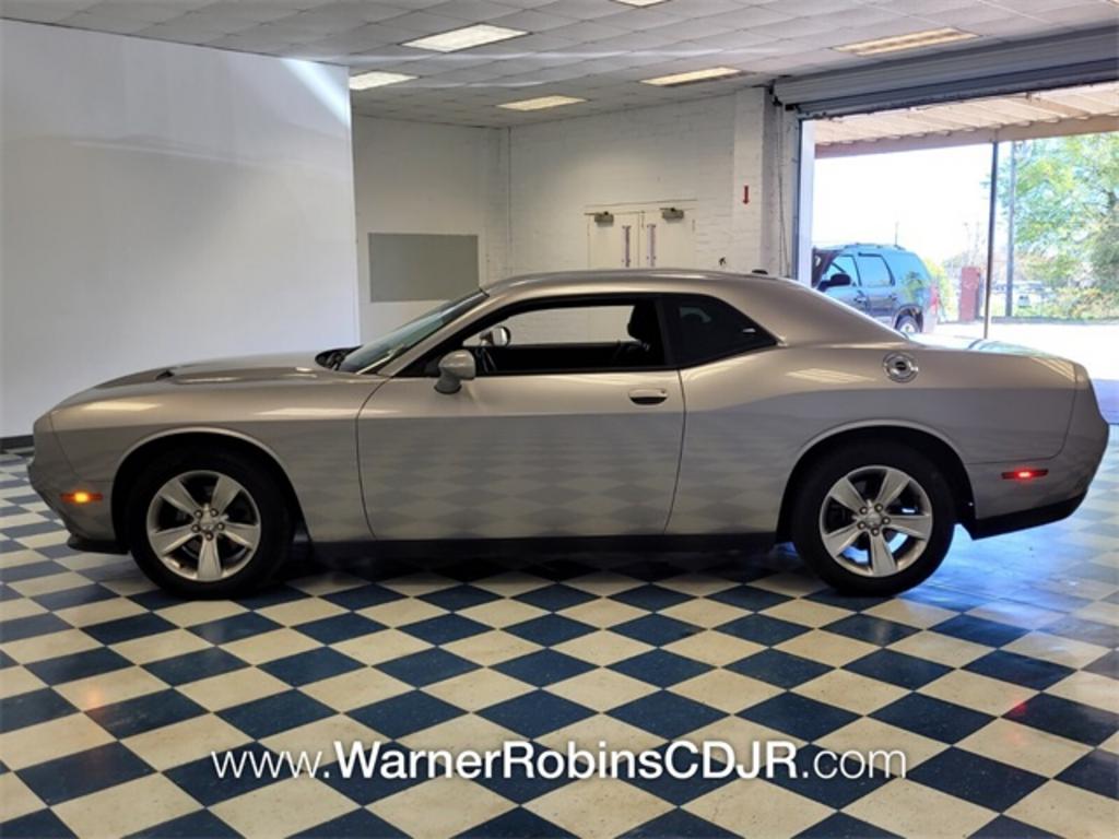 2015 Dodge Challenger - $17,000