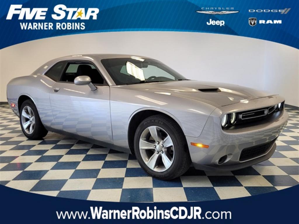 2015 Dodge Challenger - $17,000