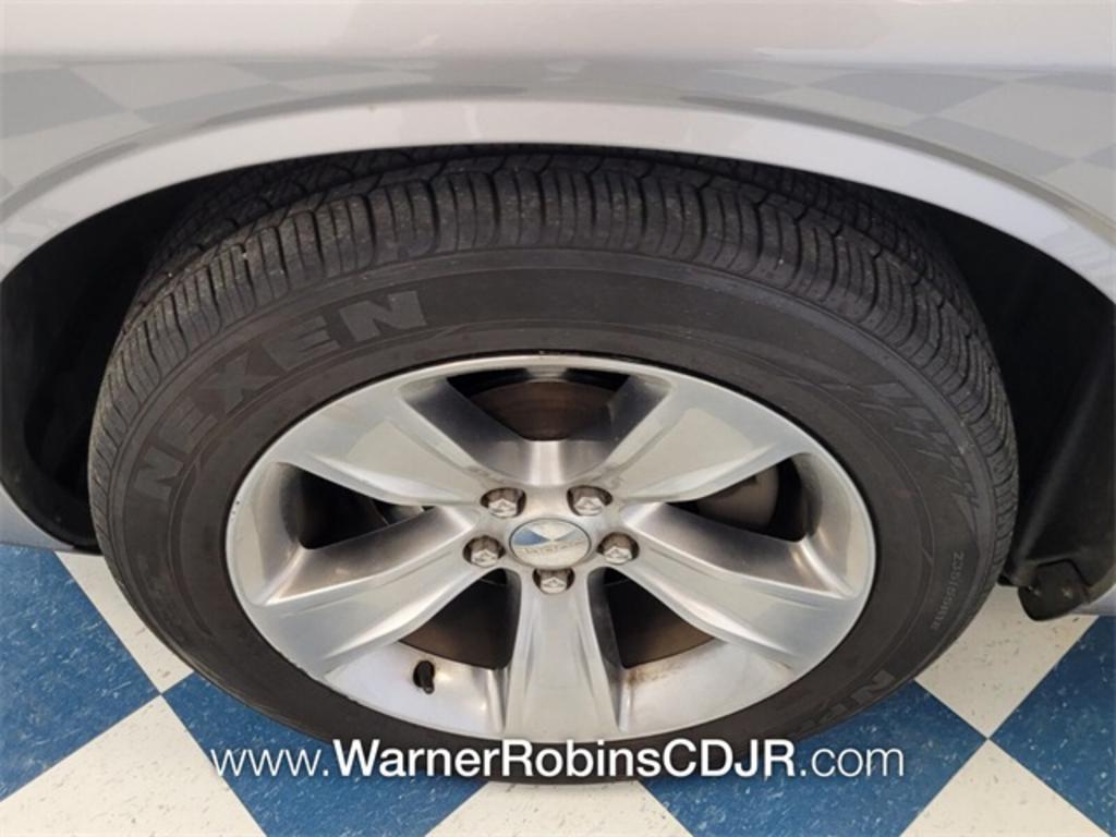 2015 Dodge Challenger - $17,000