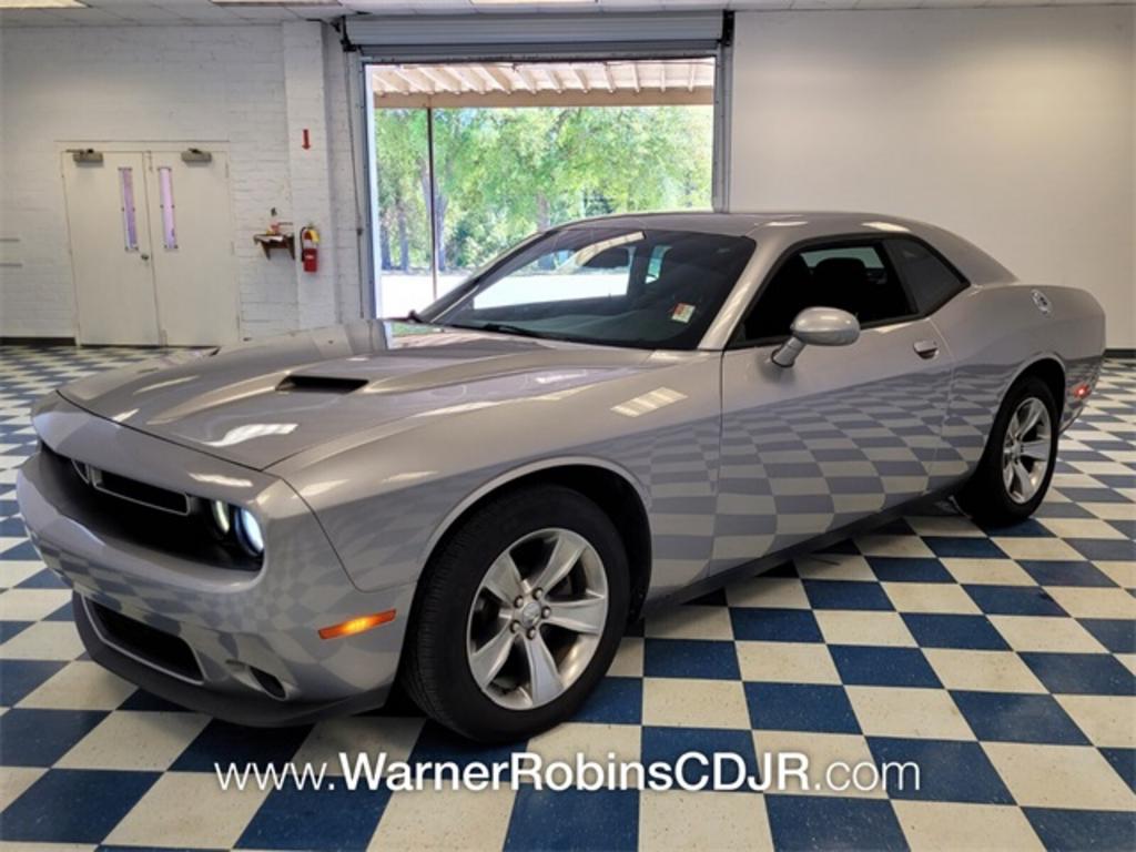 2015 Dodge Challenger - $17,000