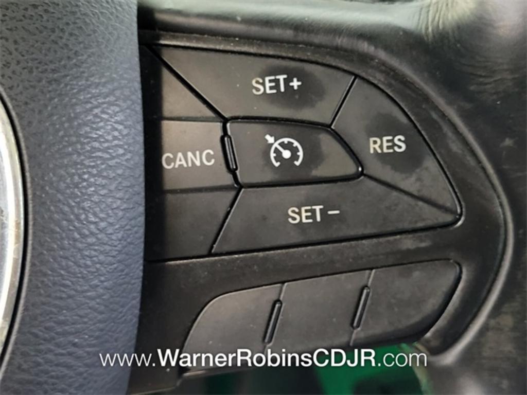 2015 Dodge Challenger - $17,000