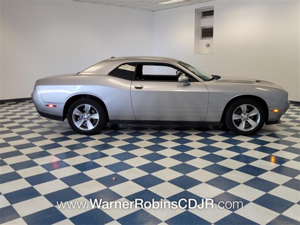 2015 Dodge Challenger - $17,000