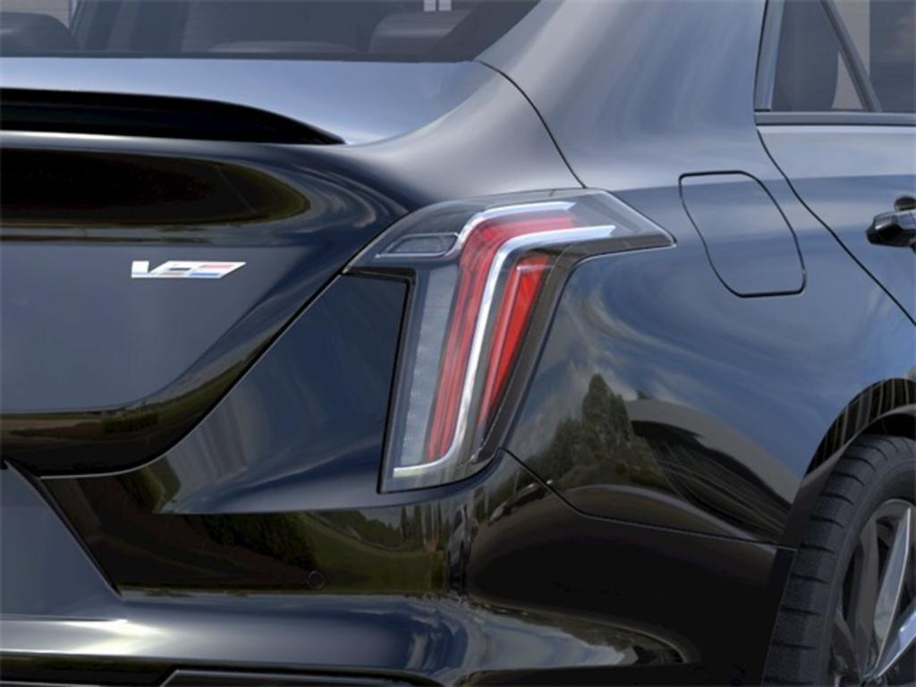 2022 Cadillac CT4 V-Series photo