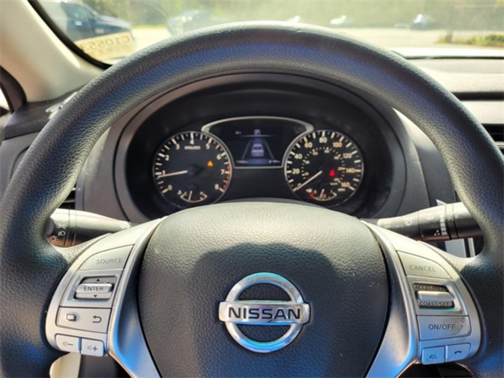 2016 Nissan Altima - $11,500