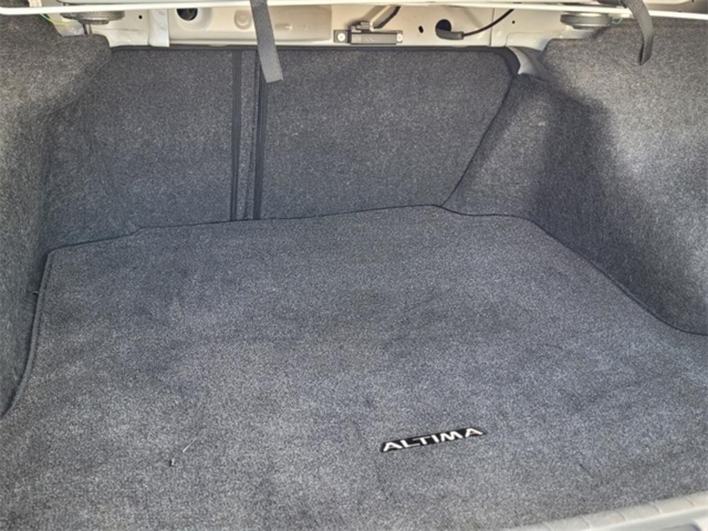 2016 Nissan Altima - $11,500