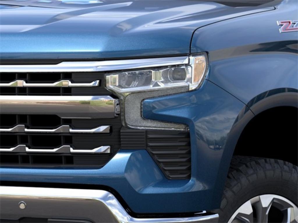 2023 Chevrolet Silverado 1500 LTZ photo