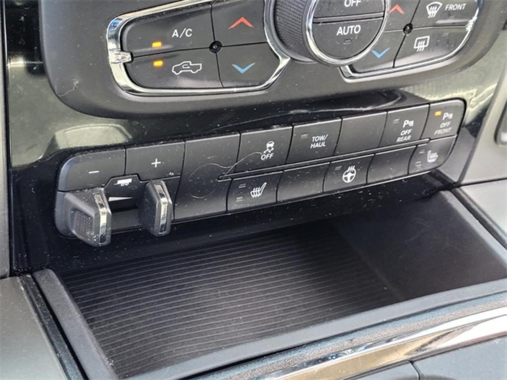 2017 Ram 1500 - $27,000