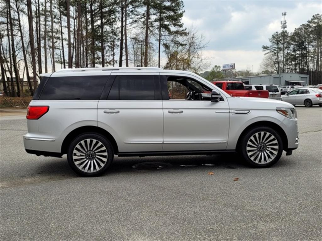 2018 Lincoln Navigator - $44,500