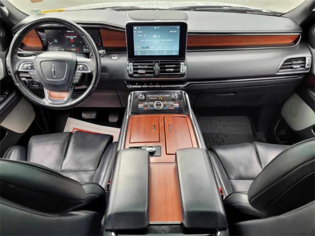 2018 Lincoln Navigator - $44,500