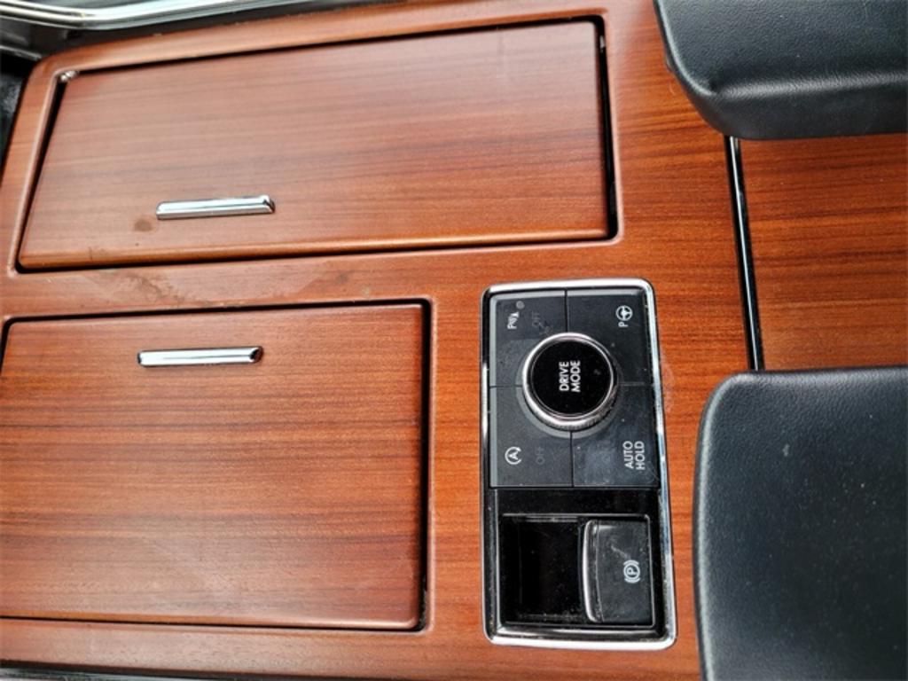 2018 Lincoln Navigator - $44,500