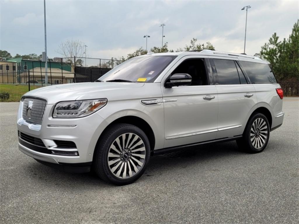 2018 Lincoln Navigator - $44,500
