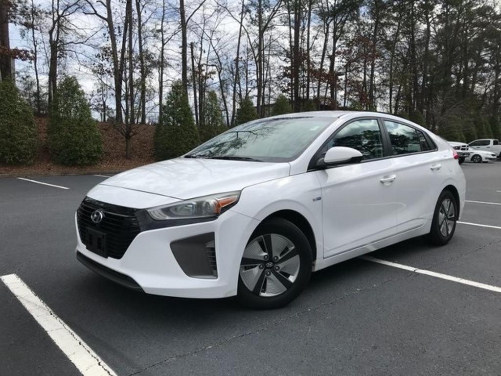 2017 Hyundai Ioniq - $18,000