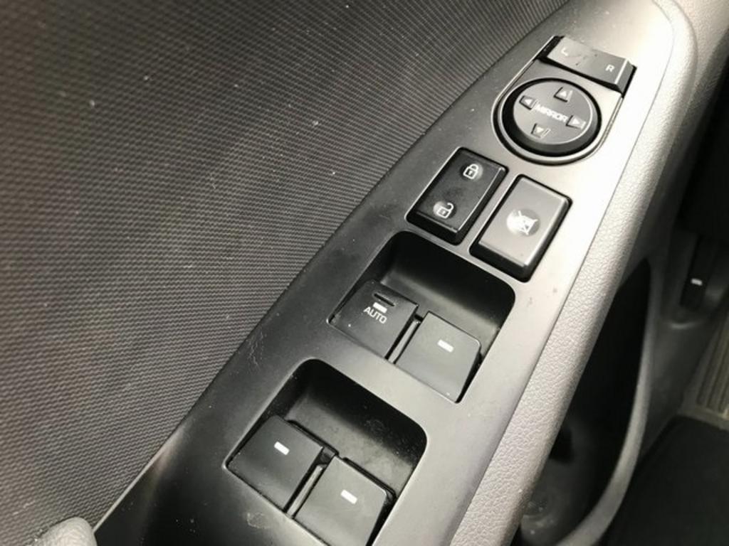 2017 Hyundai Ioniq - $18,000