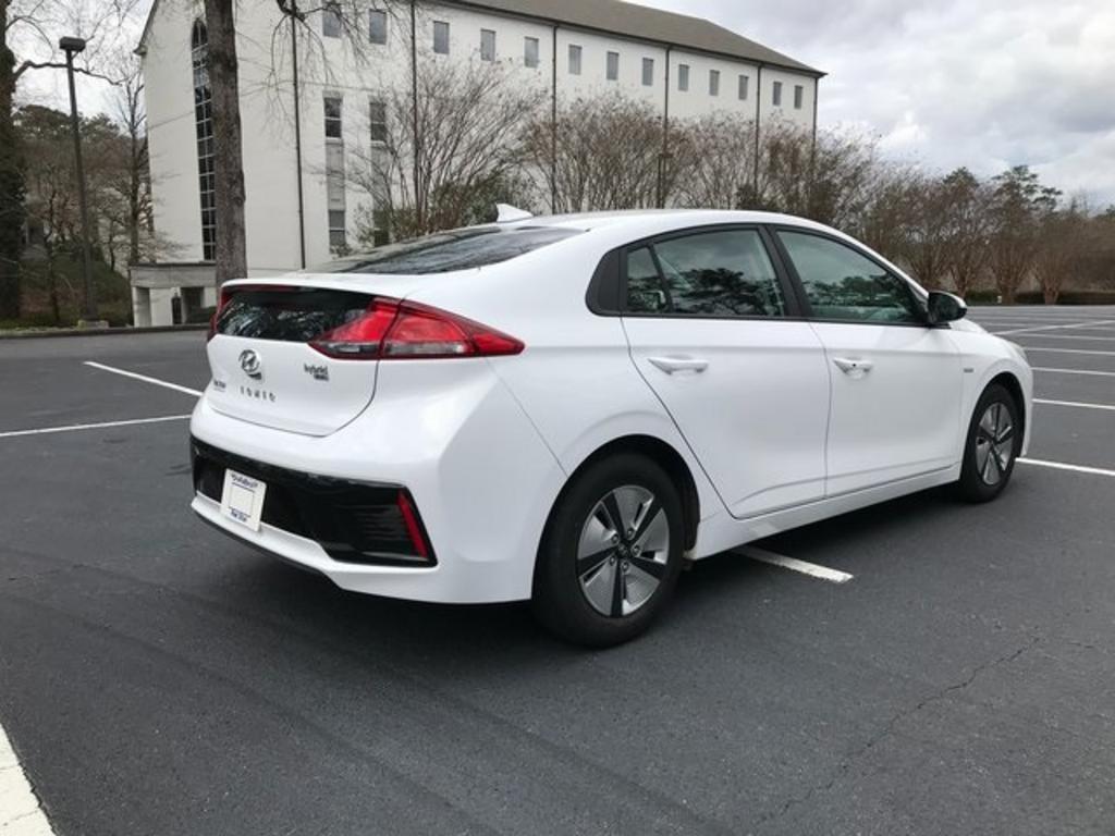 2017 Hyundai Ioniq - $18,000
