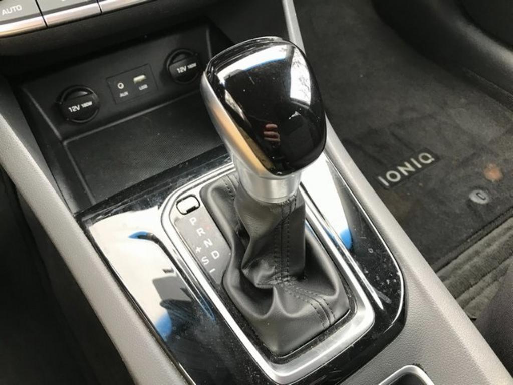 2017 Hyundai Ioniq - $18,000