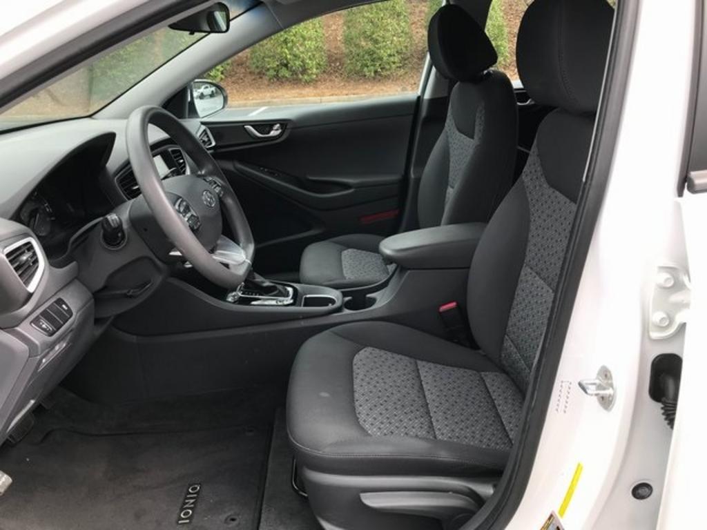 2017 Hyundai Ioniq - $18,000