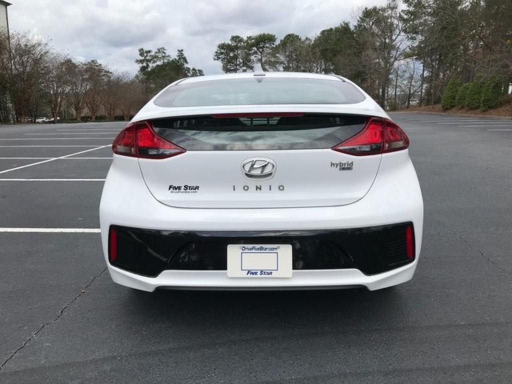 2017 Hyundai Ioniq - $18,000