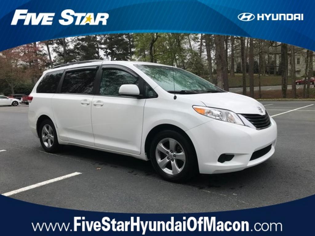 2013 Toyota Sienna - $15,500