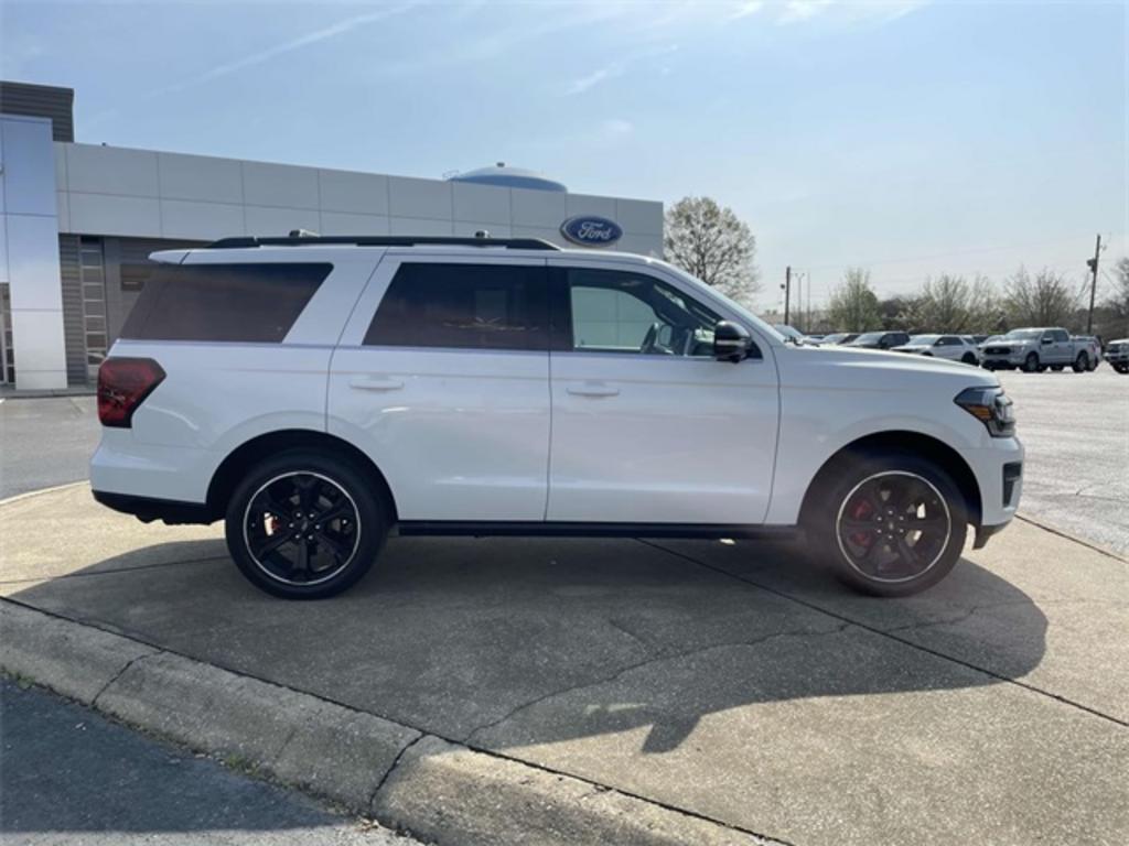 2022 Ford Expedition - $73,500