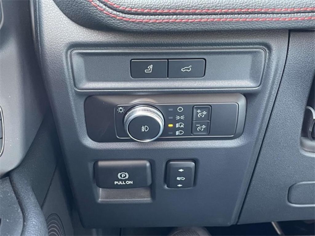 2022 Ford Expedition - $73,500