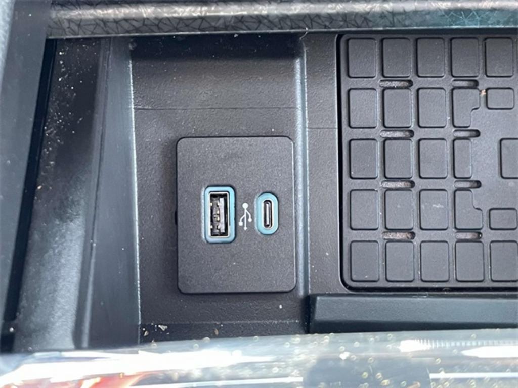 2022 Ford Expedition - $73,500
