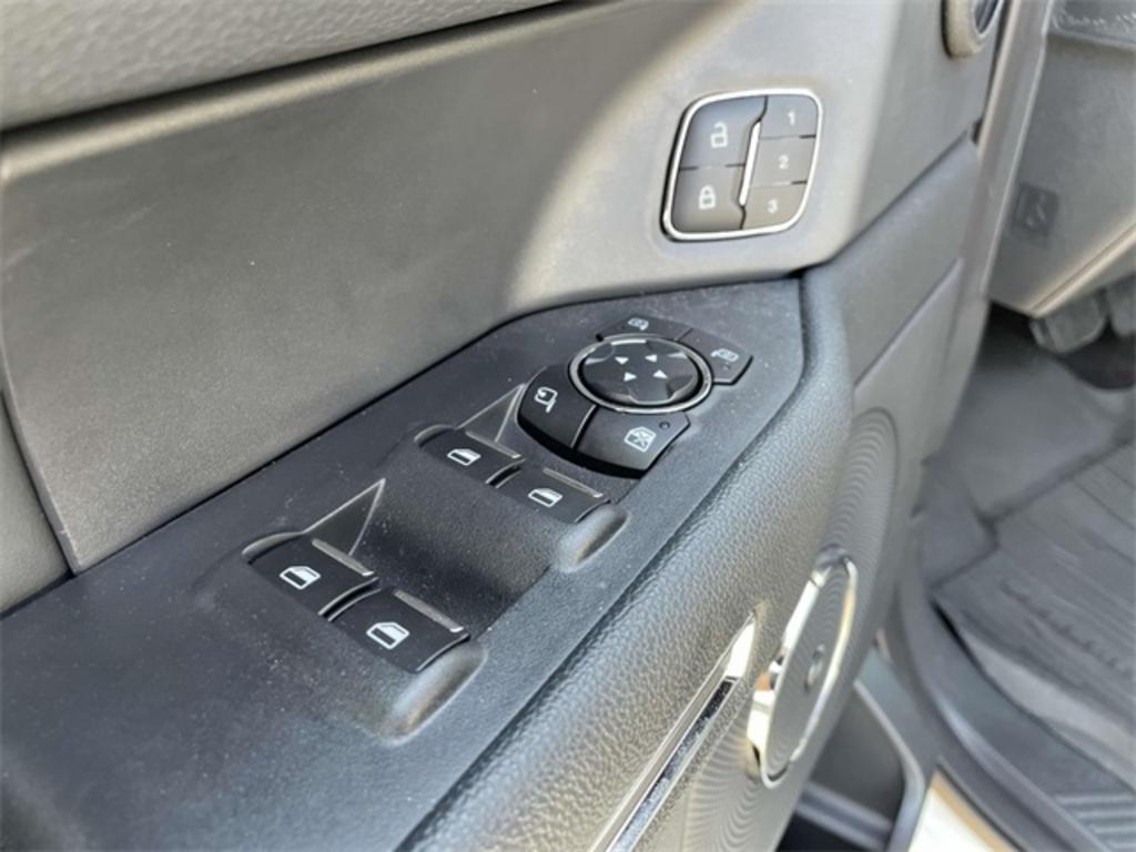 2022 Ford Expedition - $73,500