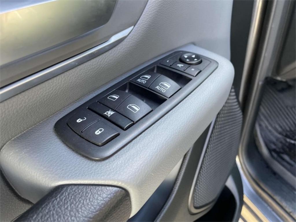 2021 Ram 1500 - $35,000