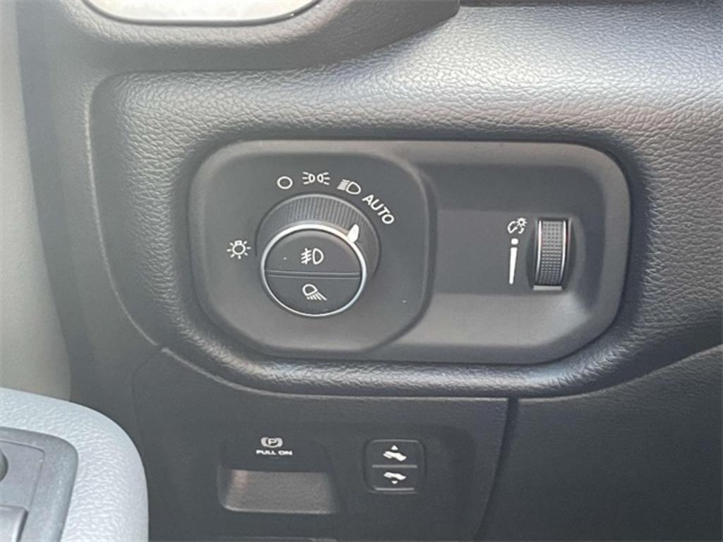 2021 Ram 1500 - $35,000