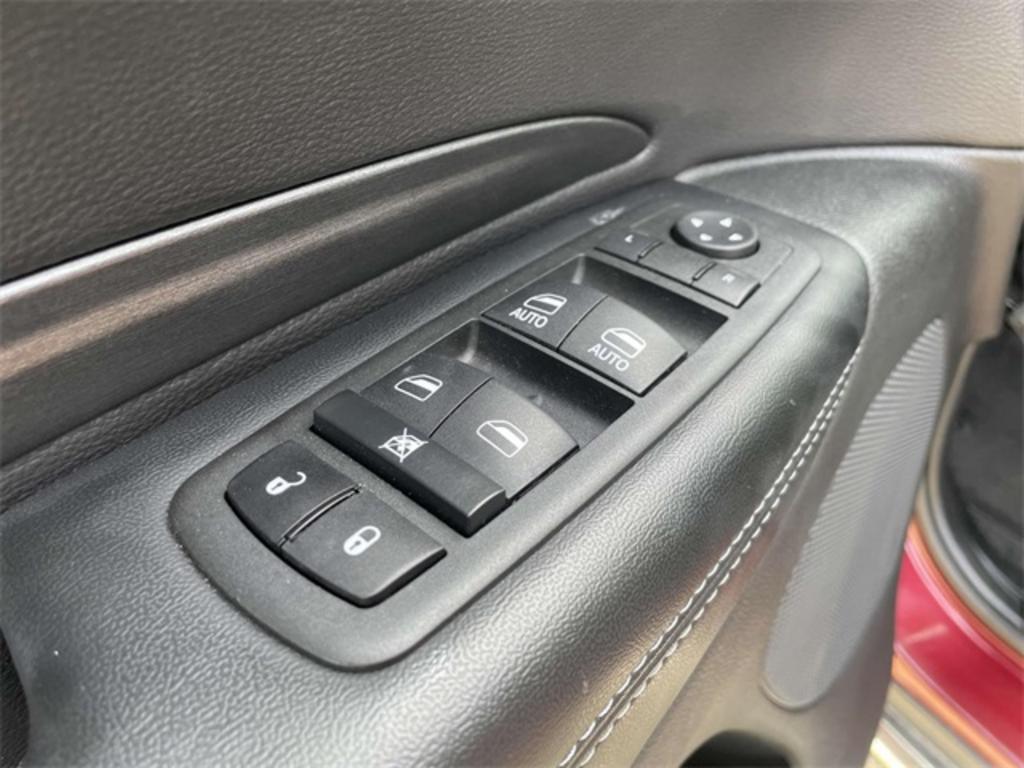 2022 Dodge Durango - $32,500