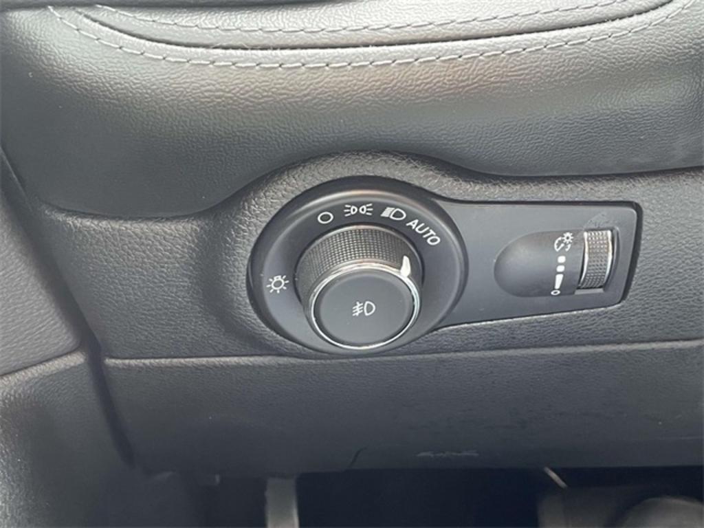 2022 Dodge Durango - $32,500