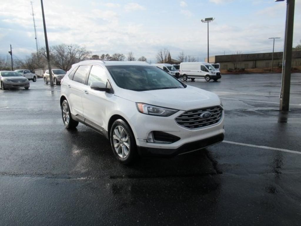 2020 Ford Edge Titanium photo