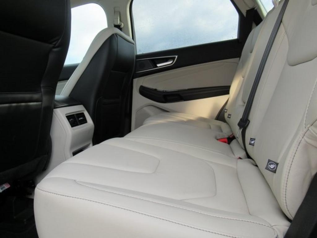 2020 Ford Edge - $30,000