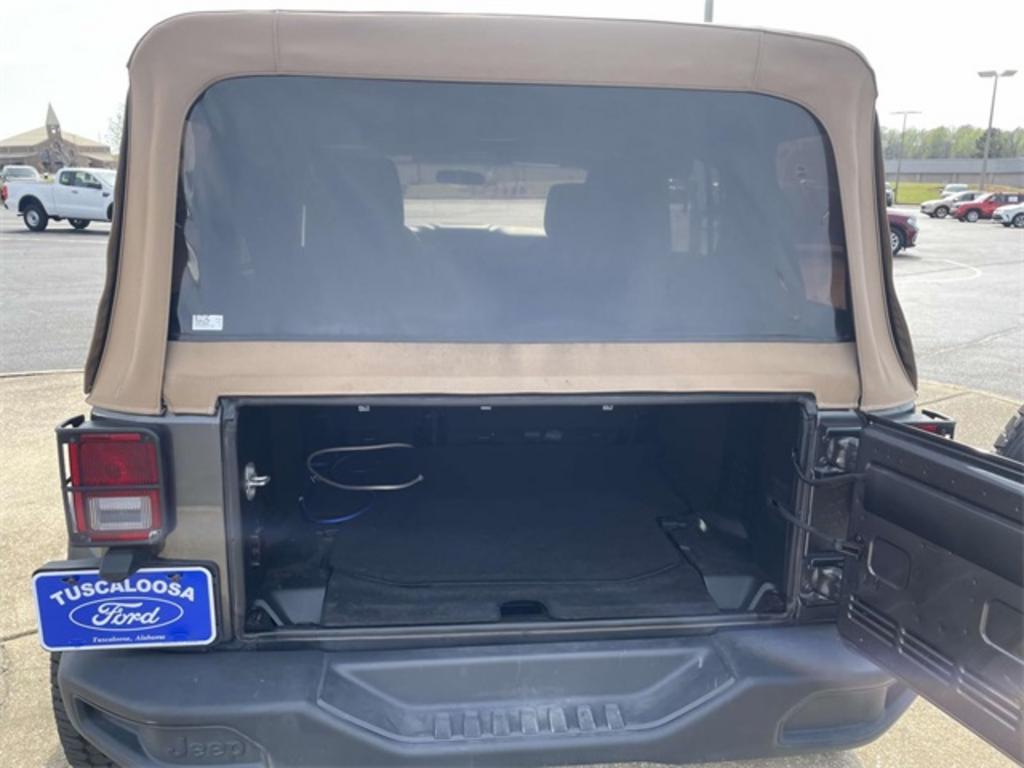 2018 Jeep Wrangler - $31,500