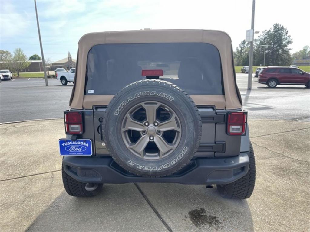 2018 Jeep Wrangler - $31,500