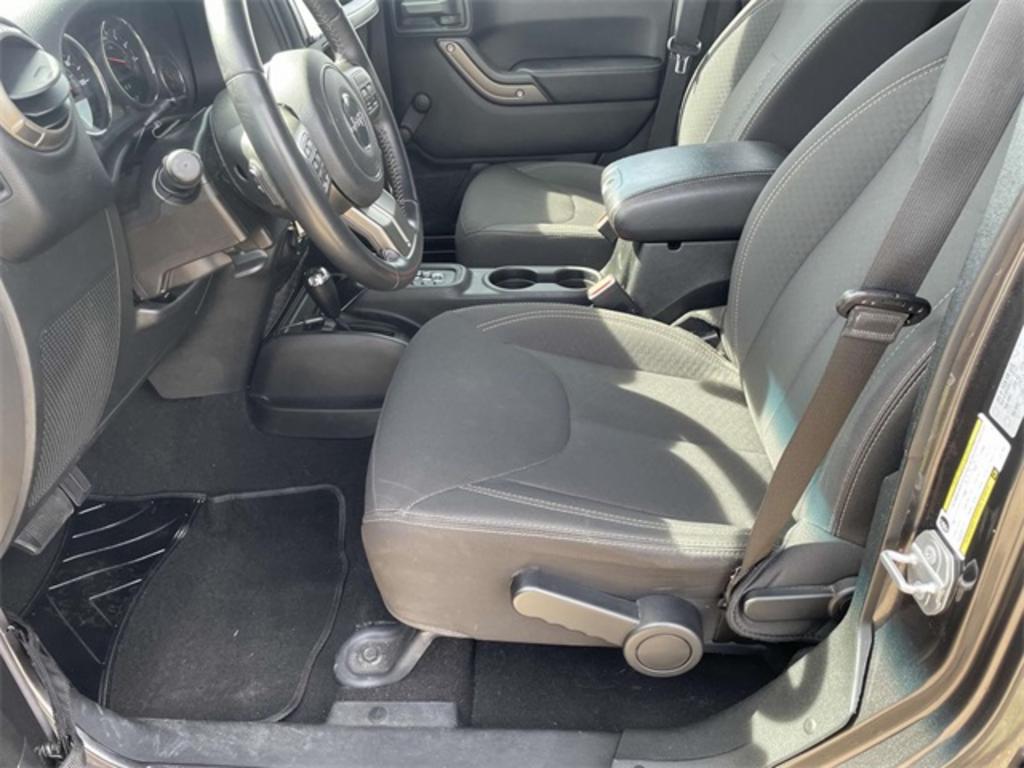 2018 Jeep Wrangler - $31,500