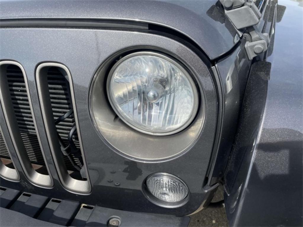 2018 Jeep Wrangler - $31,500
