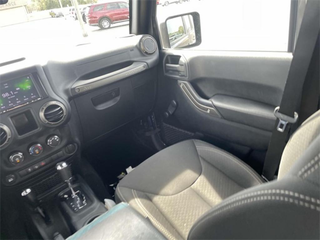 2018 Jeep Wrangler - $31,500