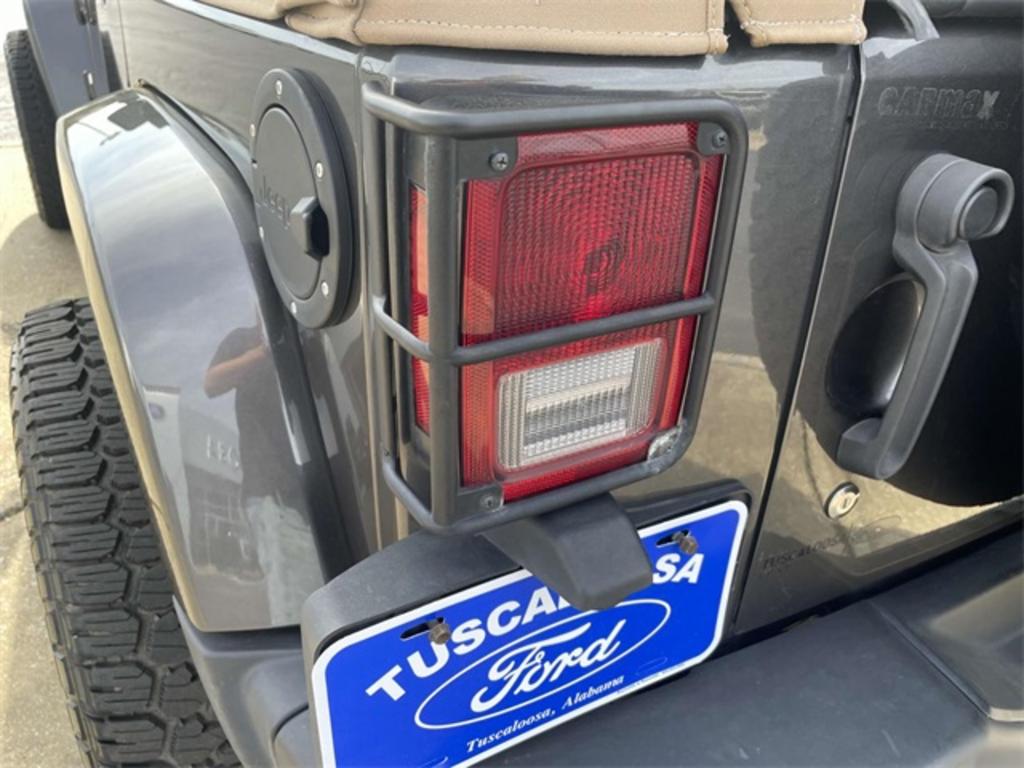 2018 Jeep Wrangler - $31,500