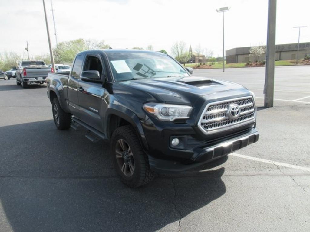 2016 Toyota Tacoma - $27,000