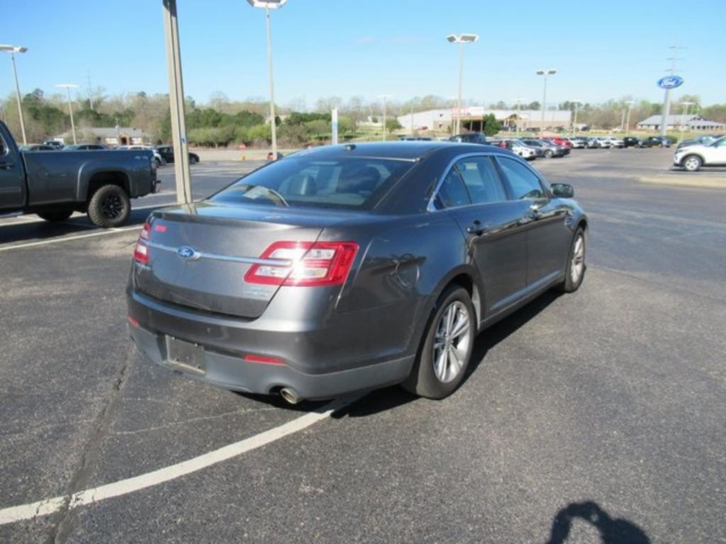 2015 Ford Taurus - $15,000