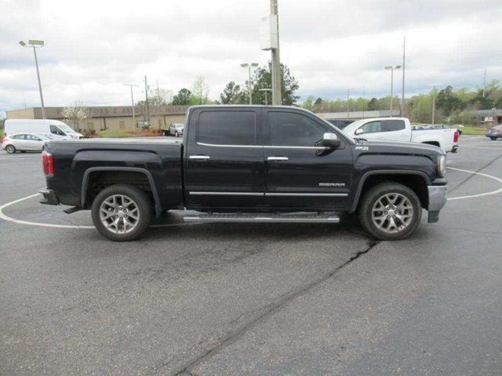2018 GMC Sierra 1500 - $35,000