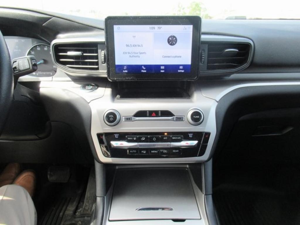 2021 Ford Explorer XLT photo