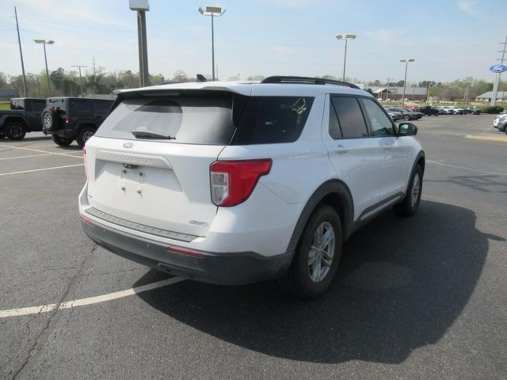 2021 Ford Explorer XLT photo