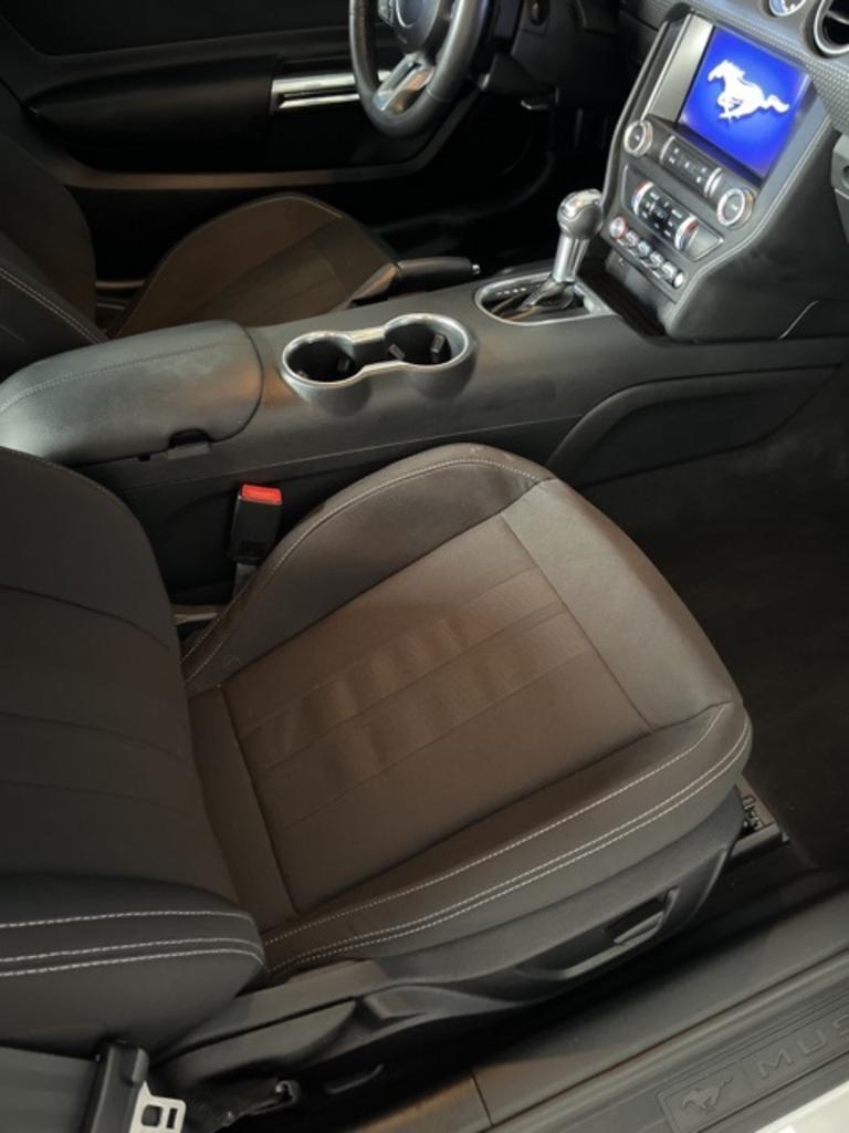 2021 Ford Mustang - $30,500