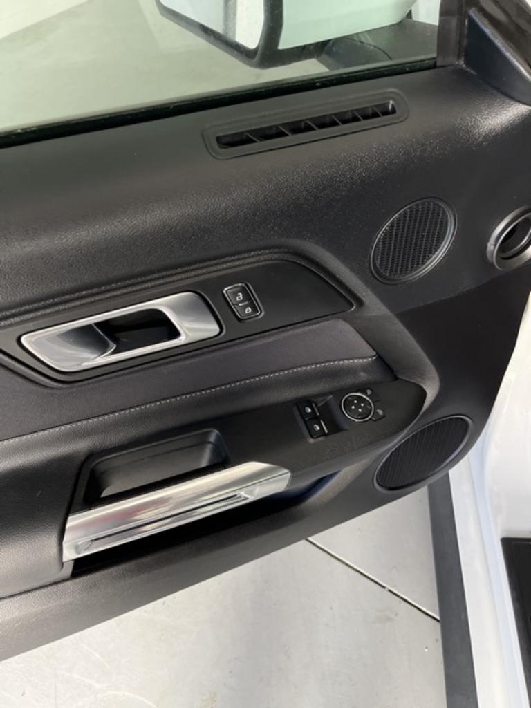 2021 Ford Mustang - $30,500