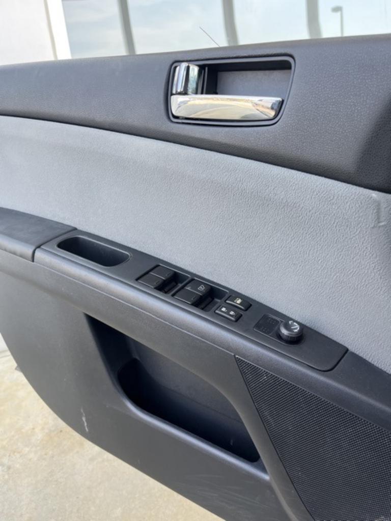 2012 Nissan Sentra - $8,000