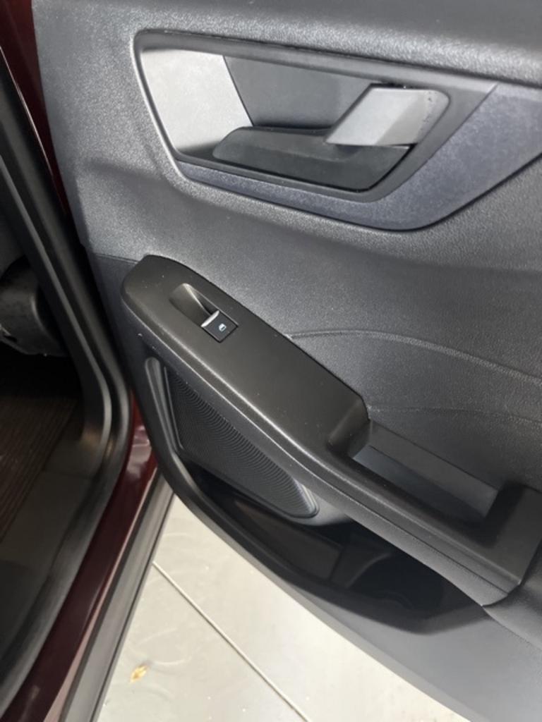 2021 Ford Escape - $22,000