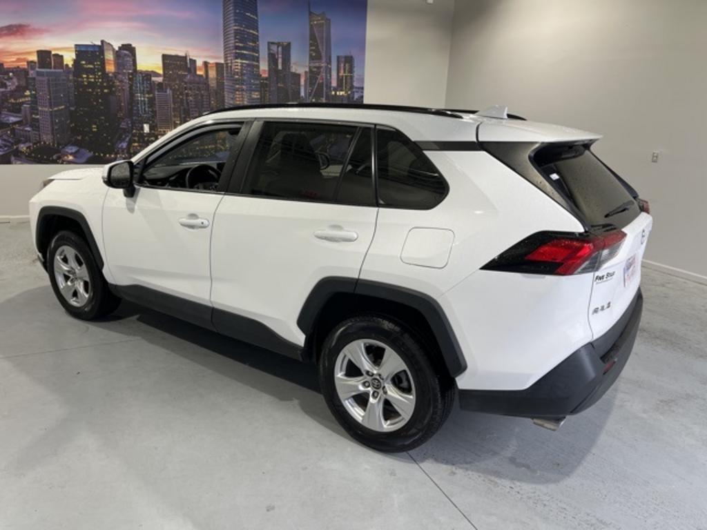 2019 Toyota RAV4 - $25,000