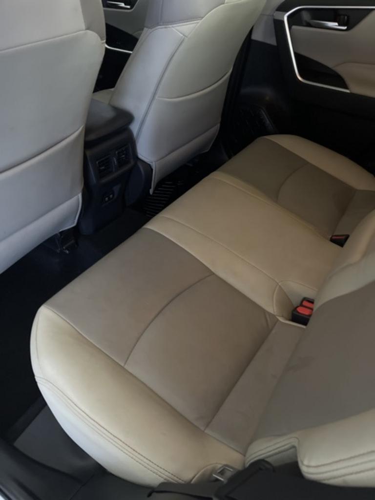 2019 Toyota RAV4 XLE photo